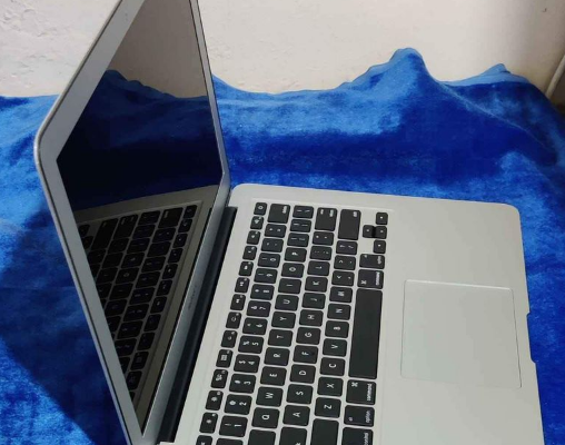 Apple MacBook Air Laptop For Sale