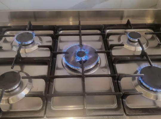 Ariston Gas Cooking Range For Sale