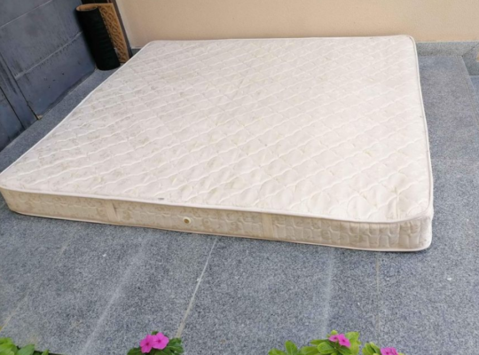 Spring mattress dublle Bed for sale