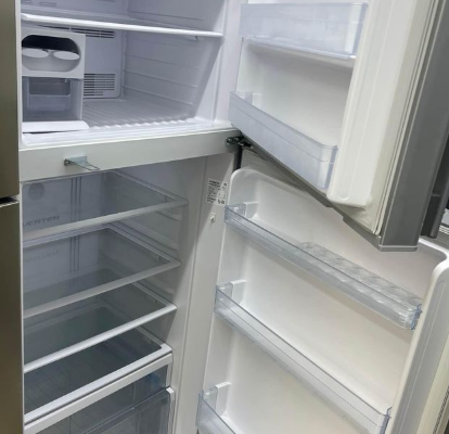 Hitachi 550 Liter Refrigerator for sale