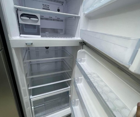 Hitachi 550 Liter Refrigerator for sale