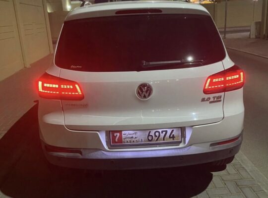 Volkswagen Tiguan 2.0 2015 Gcc full option