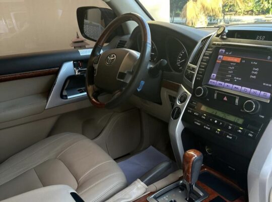 Toyota Land Cruiser GXR 2012 full option