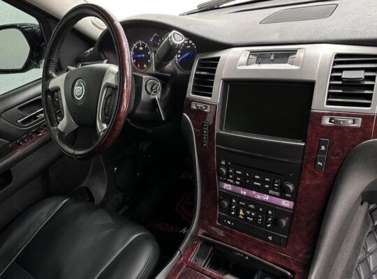 Cadillac Escalade XL 2011 full option for sale