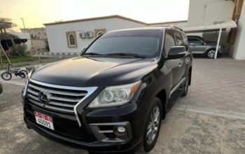 Lexus LX570 full option 2014 Gcc for sale