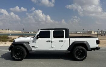 Jeep Wrangler Gladiator 2020 Gcc full option