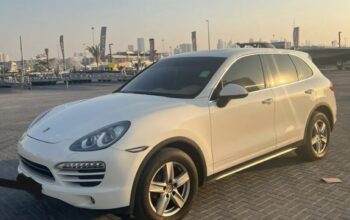 Porsche Cayenne 2011 Gcc full option