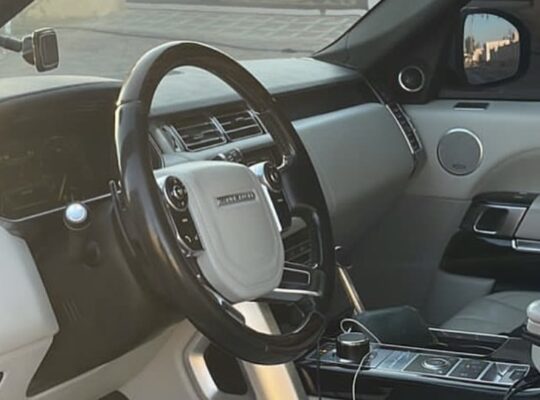 Range Rover Vogue 2014 Gcc for sale