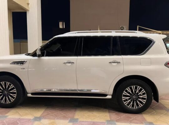 Nissan Patrol platinum 2016 full option for sale