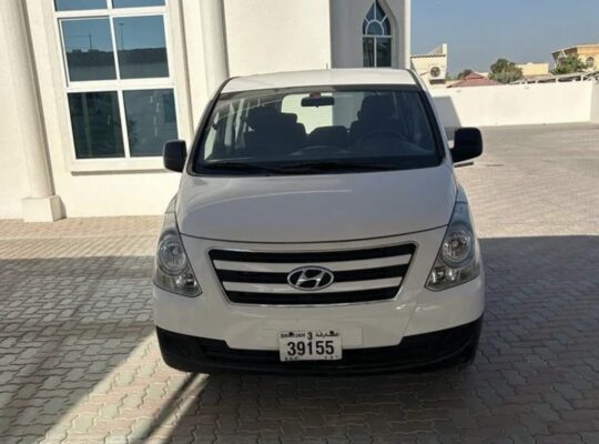 Hyundai H1 van 2017 Gcc mid option for sale