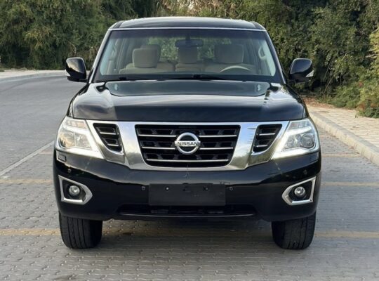 Nissan Patrol 2016 Se mid option for sale