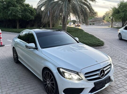 Mercedes C200 full option 2018 Gcc