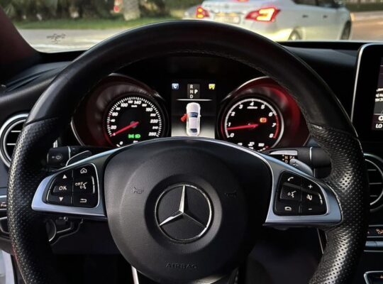 Mercedes C200 full option 2018 Gcc