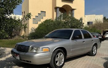 Ford crown Victoria 2011 Gcc in good condition