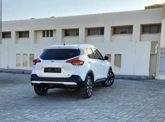 Nissan Kicks mid option 2017 Gcc for sale