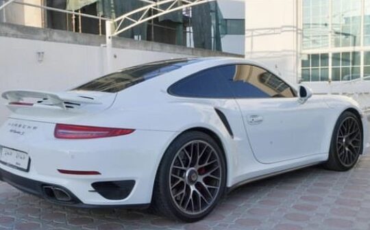 Porsche 911 turbo 2014 Gcc for sale