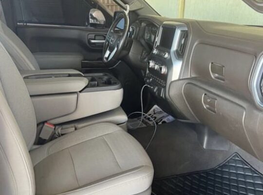 GMC Sierra coupe SLE 2021 Gcc in good condition
