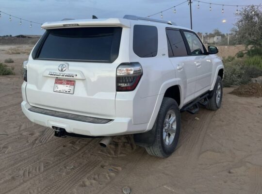 Toyota 4runner SR5 4WD 2018 full option