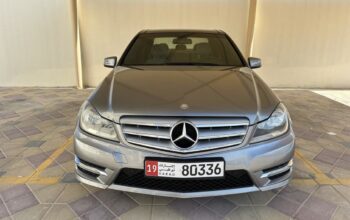 Mercedes C200 Gcc full option 2012 for sale