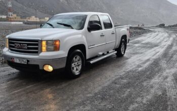 GMC Sierra SLE 2009 in good condition