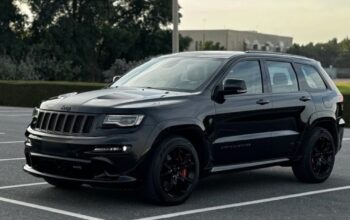 Jeep grand Cherokee SRT 6.4 full option 2015