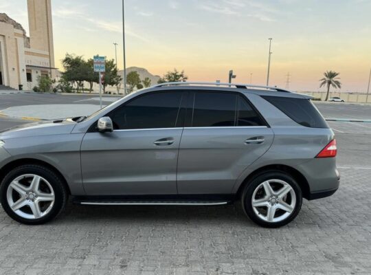 Mercedes ML350 Gcc 2014 full option for sale