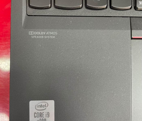 Lenovo workstation p15s For Sale