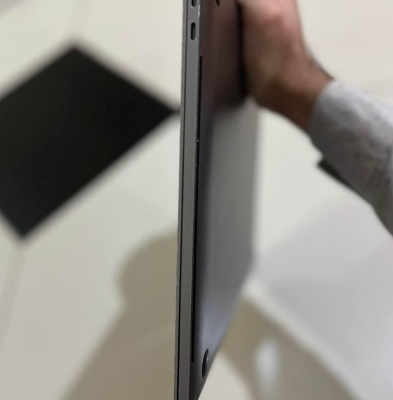 MacBook Pro 2017 15-inch core i7 for sale