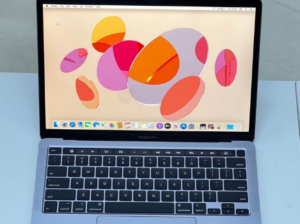 MacBook Pro 2020 Core i7 Retina display For Sale