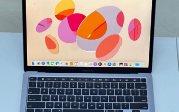 MacBook Pro 2020 Core i7 Retina display For Sale