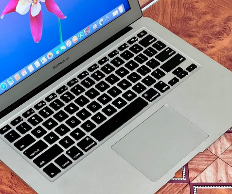 Macbook Air 13-inch 2015 8 gb Ram 128 ssd For Sale