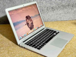 Macbook Air 2015 Core i5 8GB Ram 512GB ssd For Sal