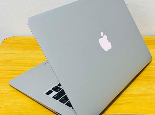 Macbook Air 2017 13.3inch For Sale