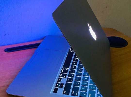 Macbook Air 2017 13.3inch For Sale