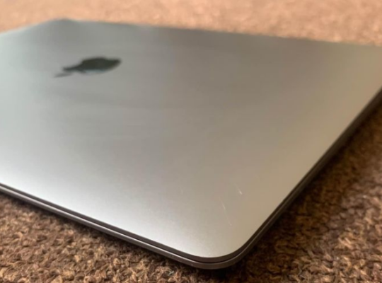 Macbook Air 2020 I7 16/512 For Sale