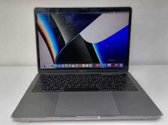 Macbook Pro, 13 INCH 2017, i7, 16GB RAM For Sale