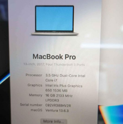 Macbook Pro, 13 INCH 2017, i7, 16GB RAM For Sale