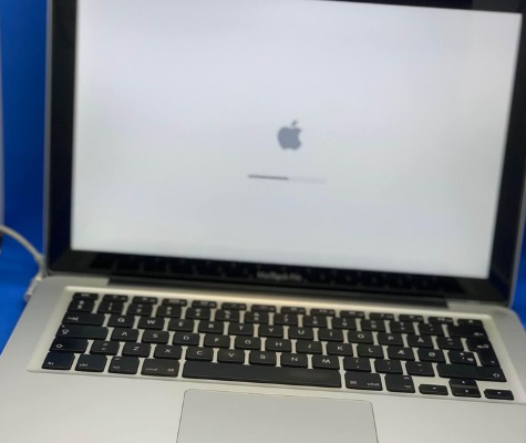 Macbook Pro Core 2 Duo 8gb 500gb for sale