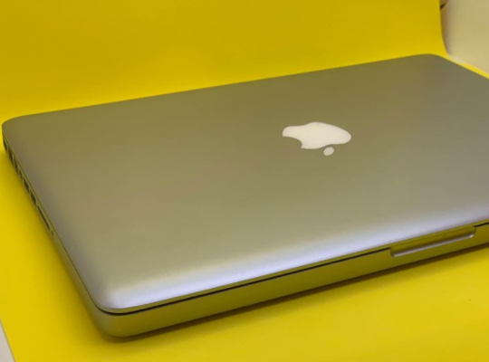 Macbook Pro Core 2 Duo 8gb 500gb for sale