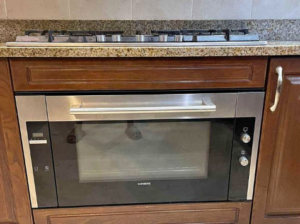 Siemens built in electric oven and gas top for sal