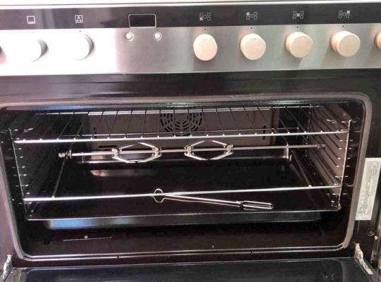 Siemens brand 90 cm full Gas cooking range for sal