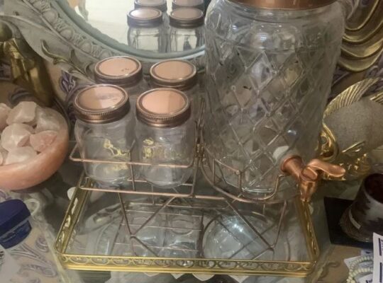 Mirror with stand and juice set For Sale