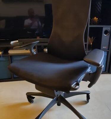 Office/Gaming chair For Sale