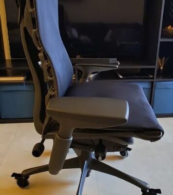 Office/Gaming chair For Sale