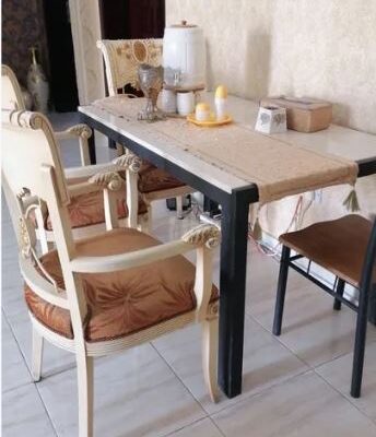 Dining table with 5 chairs for sale