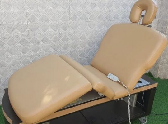 massage table For Sale
