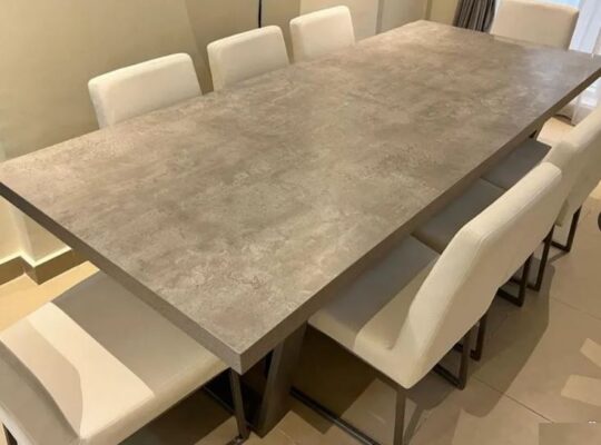 Elegant Dining Table (8 Seats)For Sale