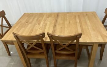 Dining table for sale