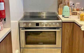 Bosch Electric Ceramic Cooker 5 Hobs For Sale