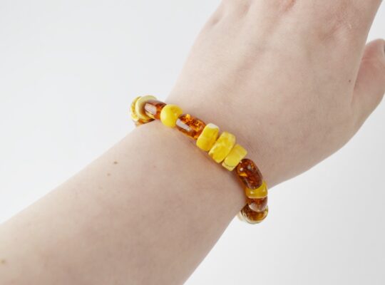 Mix light colors Amber bracelet For Sale